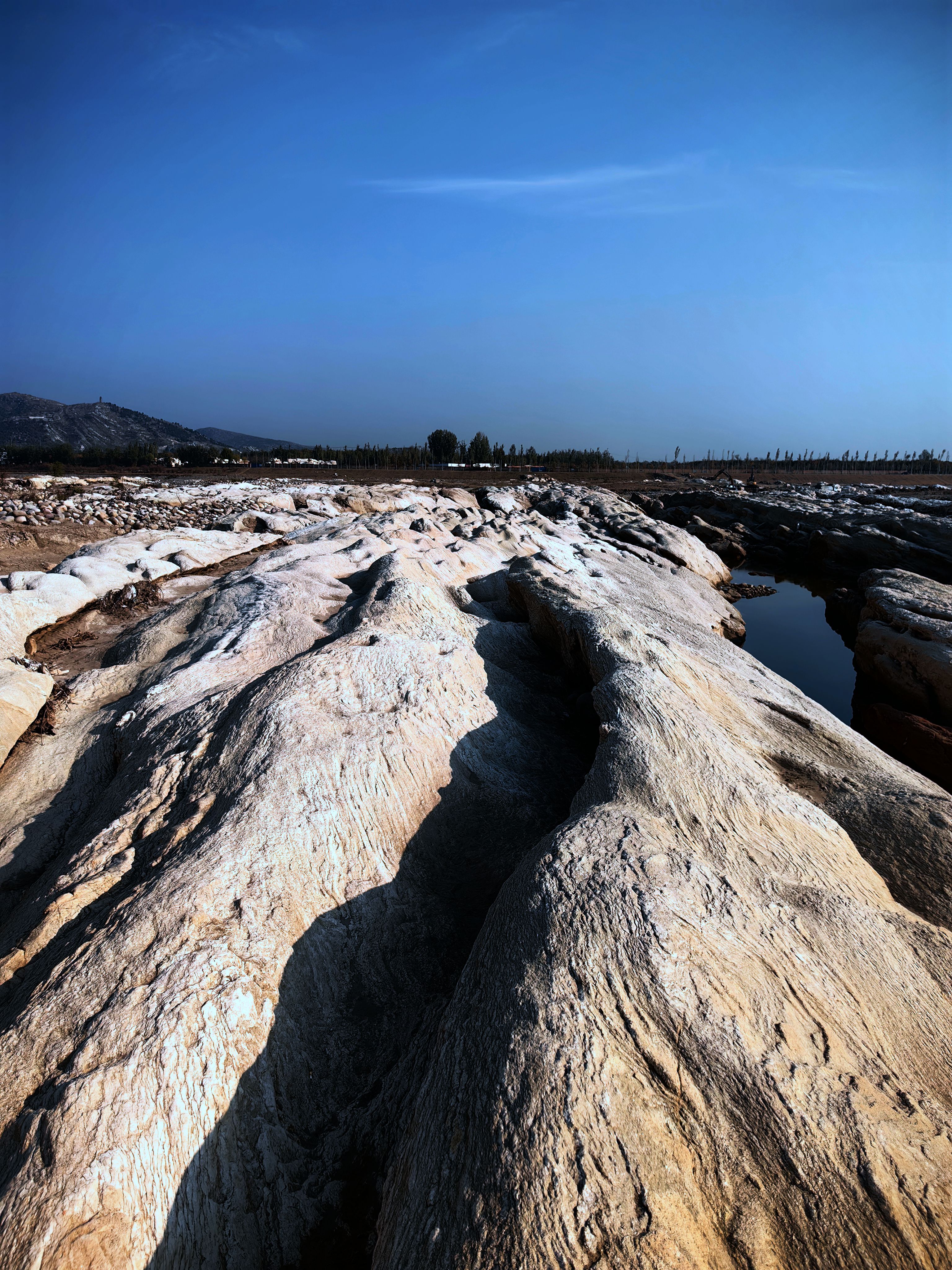 拒马河北京镇江营洪水冲出的古河道巨石阵是否可以建立古河道遗迹